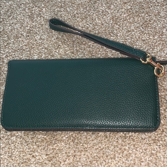 Tory Burch Wallet w Strap - Picture 6 of 6